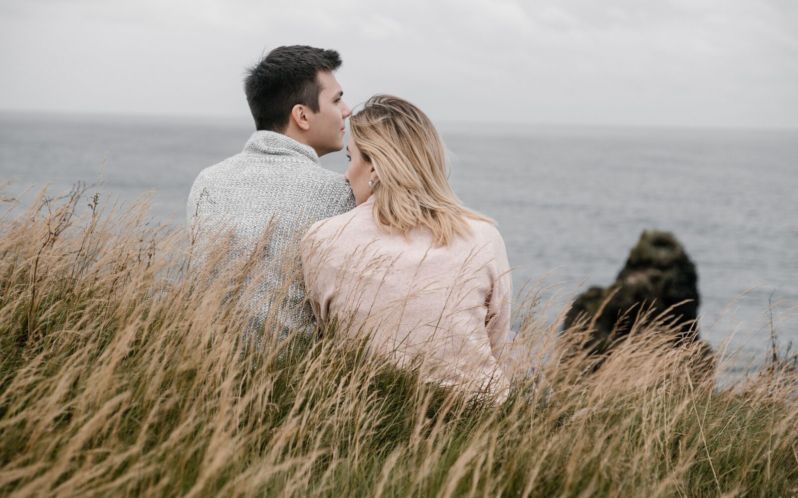 How to Know If You're Choosing Someone or Just Choosing Comfort